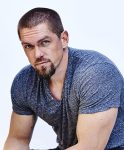 Steve Howey