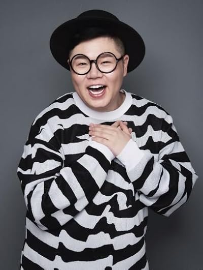 Jiayi Fang