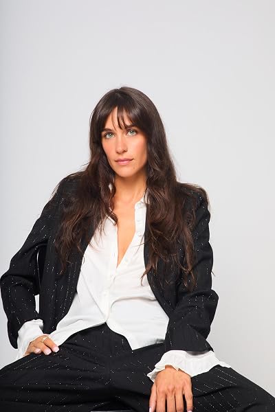 Izabel Pakzad